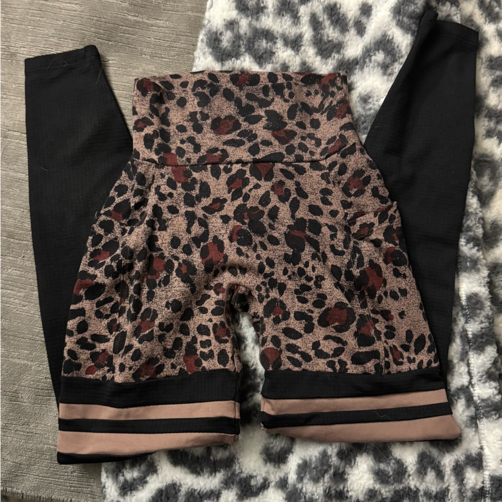 Bombshell leggings